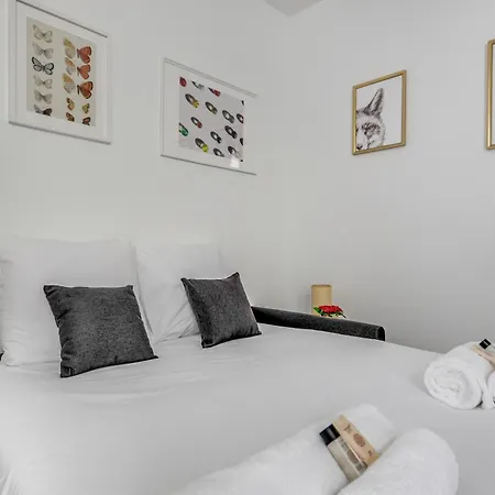 Center Of L Fully Equipped And Cozy Apartment *